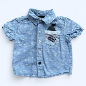 Boys Rock Beware Of Sharks Chambray Button Down Shirt in Blue Size 18 Months